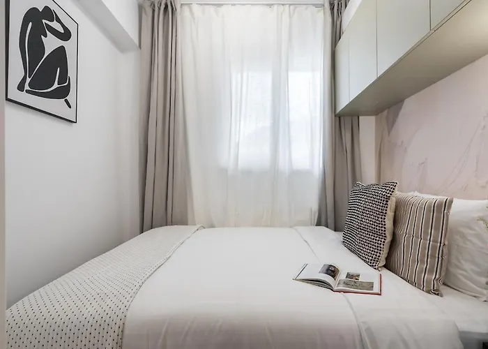 Superb 2br Flat - Cismigiu Gardens - Terrace Apartamento Bucarest
