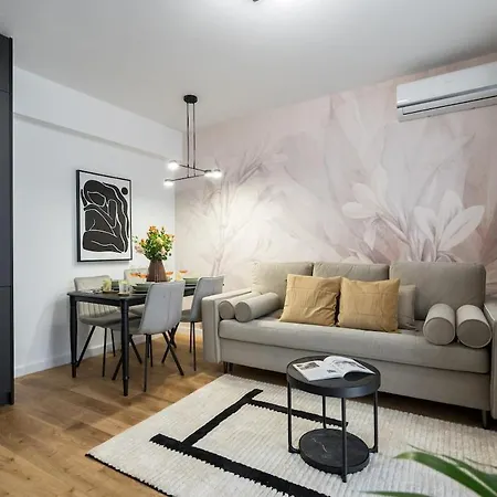 Apartamento Superb 2br Flat - Cismigiu Gardens - Terrace Bucarest