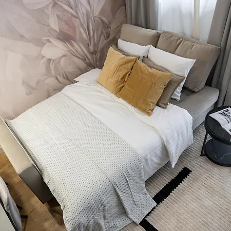 Superb 2br Flat - Cismigiu Gardens - Terrace * Bukurešť