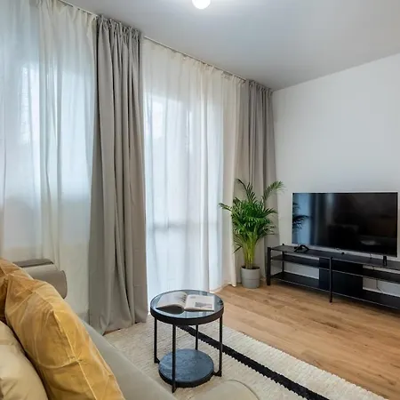 Superb 2br Flat - Cismigiu Gardens - Terrace * Bucarest