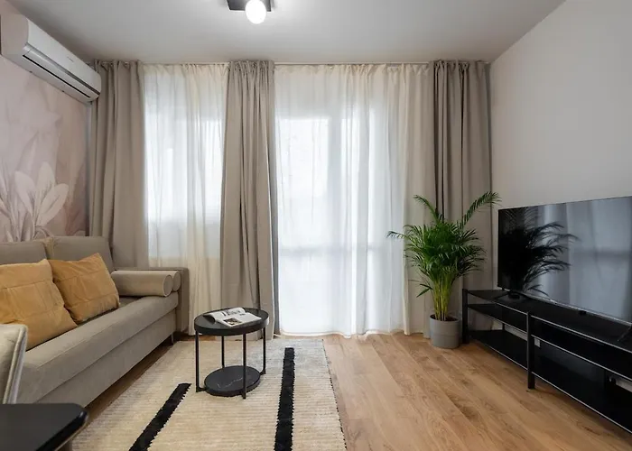 Superb 2br Flat - Cismigiu Gardens - Terrace Lägenhet Bukarest