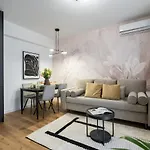 Apartment Superb 2br Flat - Cismigiu Gardens - Terrace Bucharest